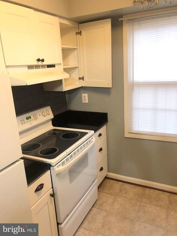 8550 Barrington Court - Photo 8