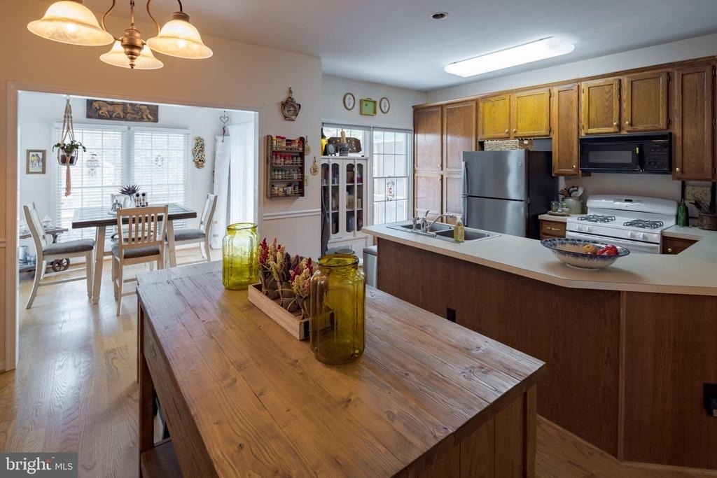 3945 Kathryn Jean Court - Photo 17