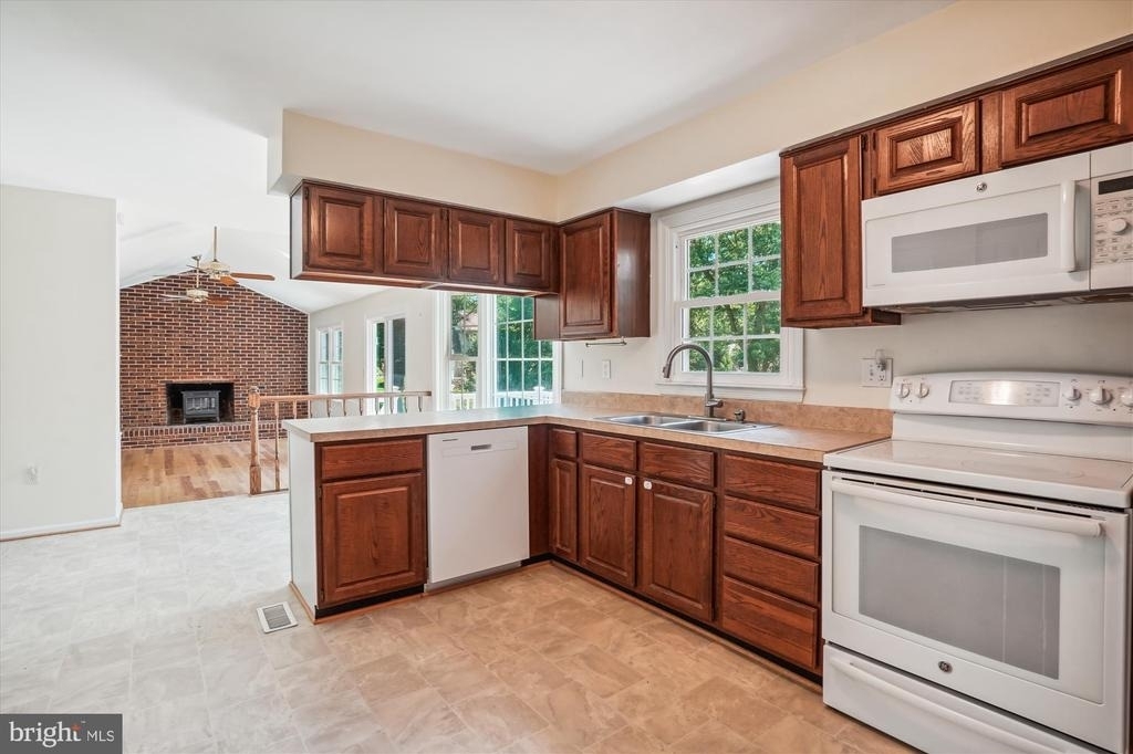 3307 Flintwood Court - Photo 14