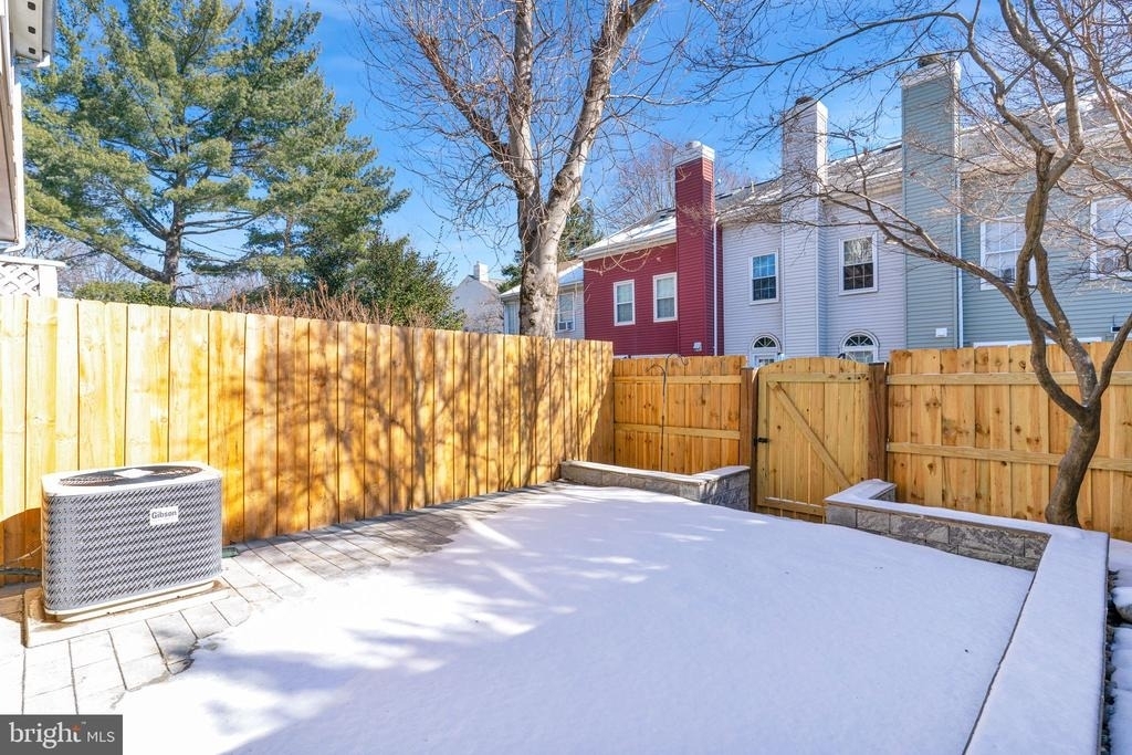 6630 Medinah Lane - Photo 32