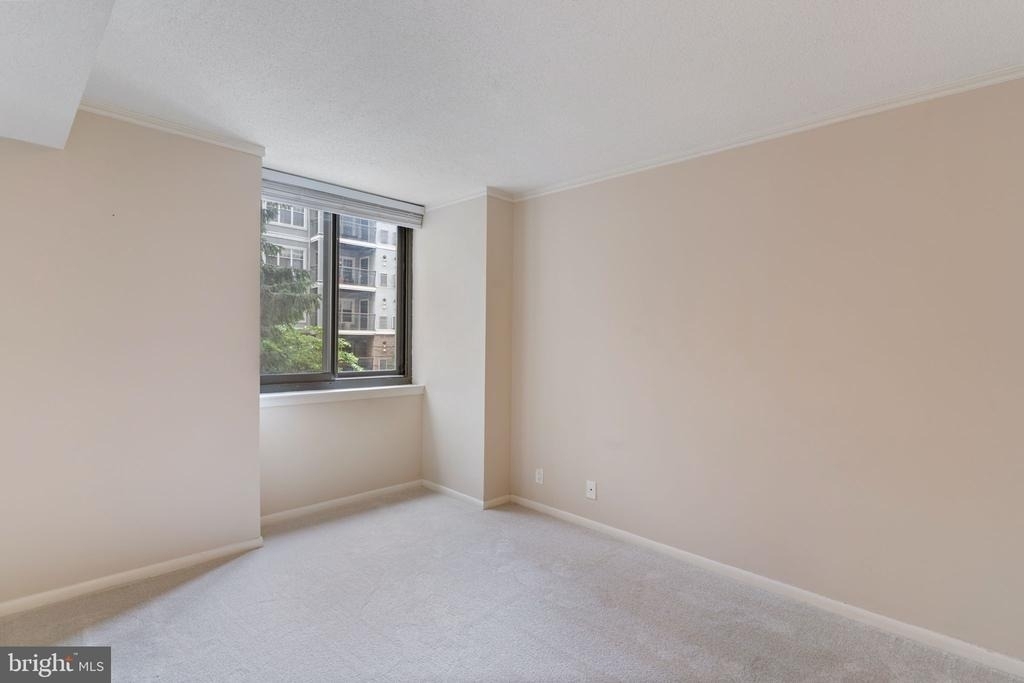 5505 Seminary Road - Photo 10