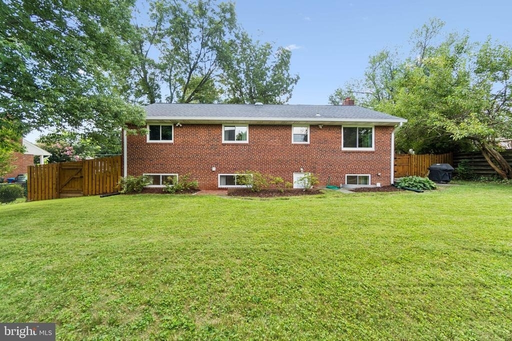 7412 Farnum Street - Photo 21
