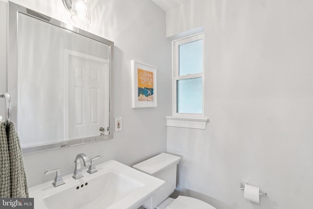 7412 Farnum Street - Photo 12