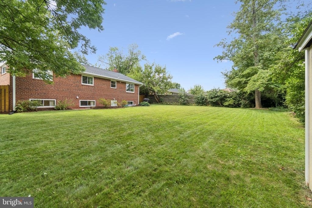 7412 Farnum Street - Photo 22