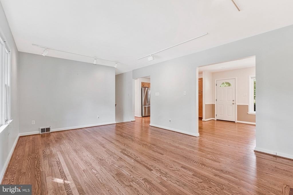 3160 Ravenwood Drive - Photo 7