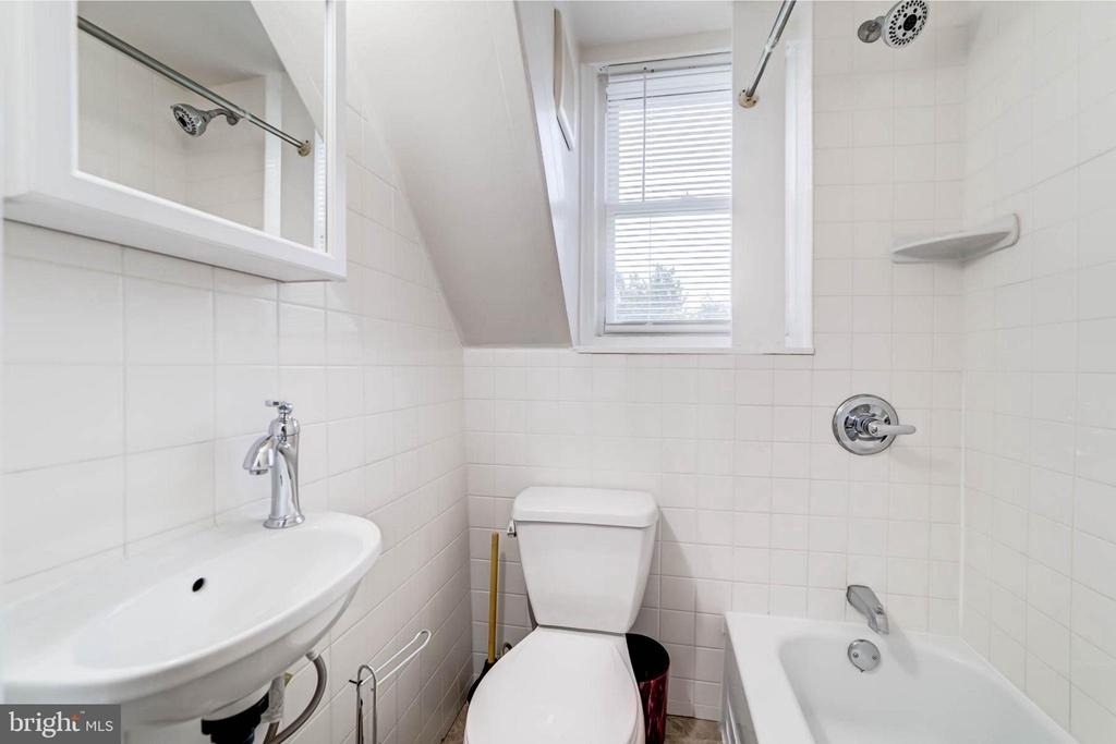 2425 Fort Drive - Photo 18