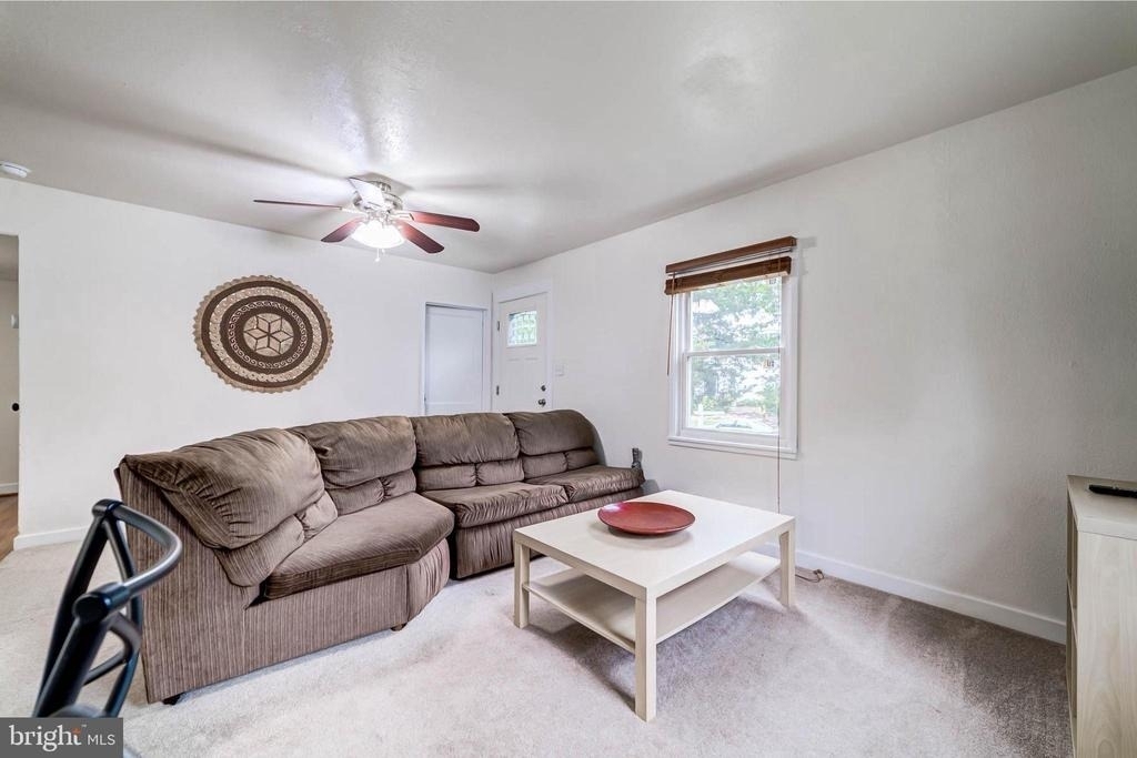 2425 Fort Drive - Photo 5
