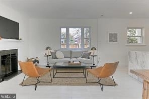 2501 Crest Street - Photo 3
