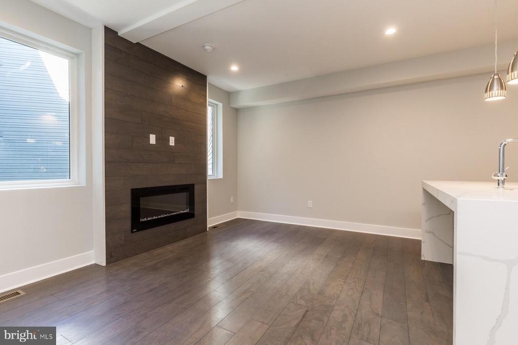 1405 Frankford Avenue - Photo 11