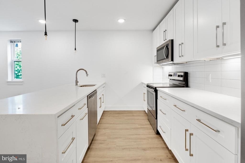 1335 N Marston Street - Photo 9