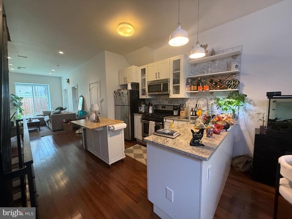 1533 Swain Street - Photo 4