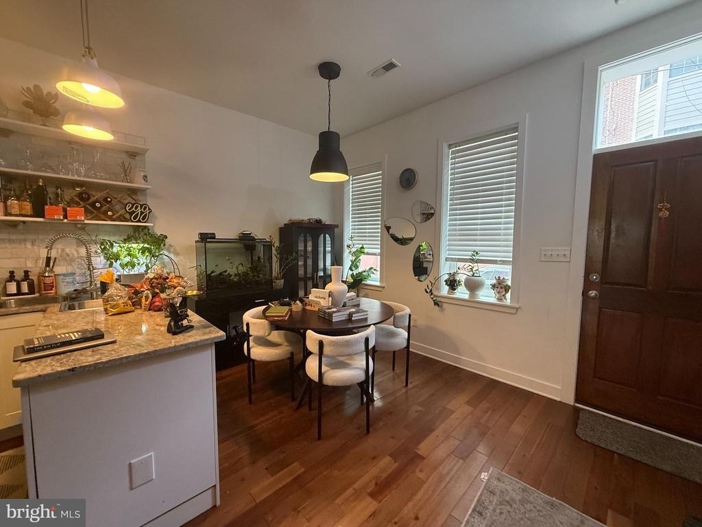 1533 Swain Street - Photo 3