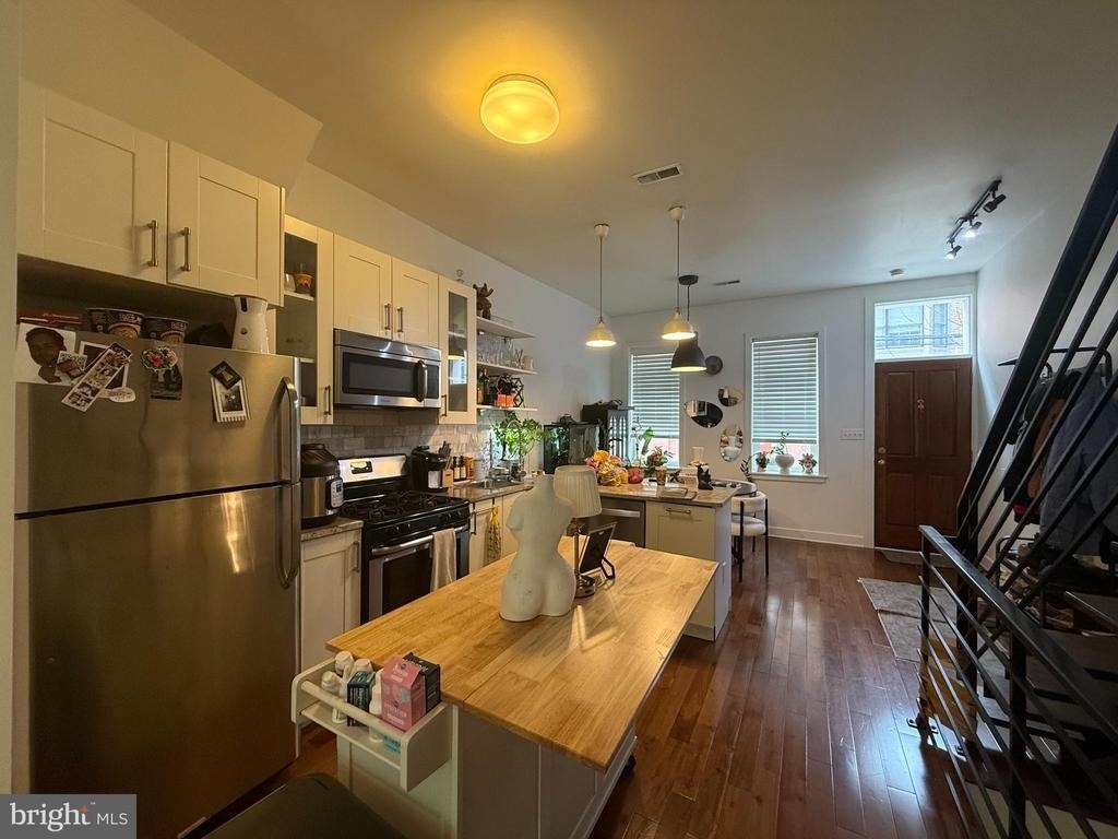 1533 Swain Street - Photo 6