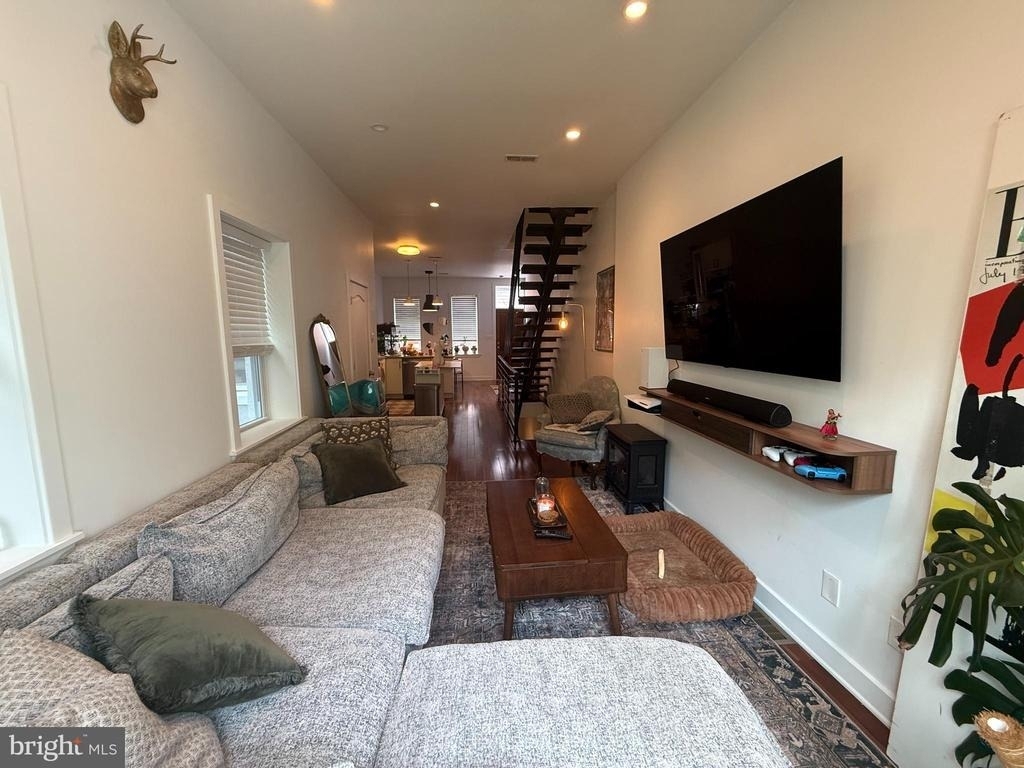 1533 Swain Street - Photo 9