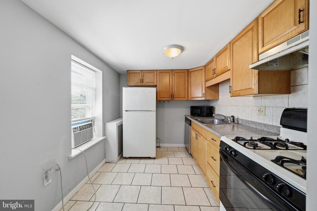 924 S 10th Street - Photo 4