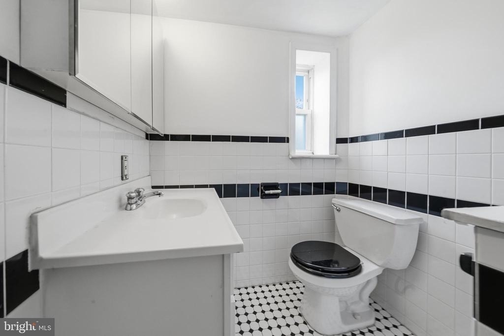 924 S 10th Street - Photo 7