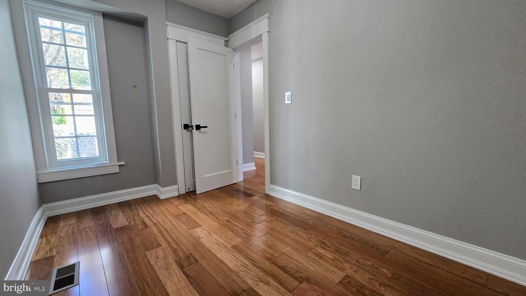 4121 Tower Street - Photo 10