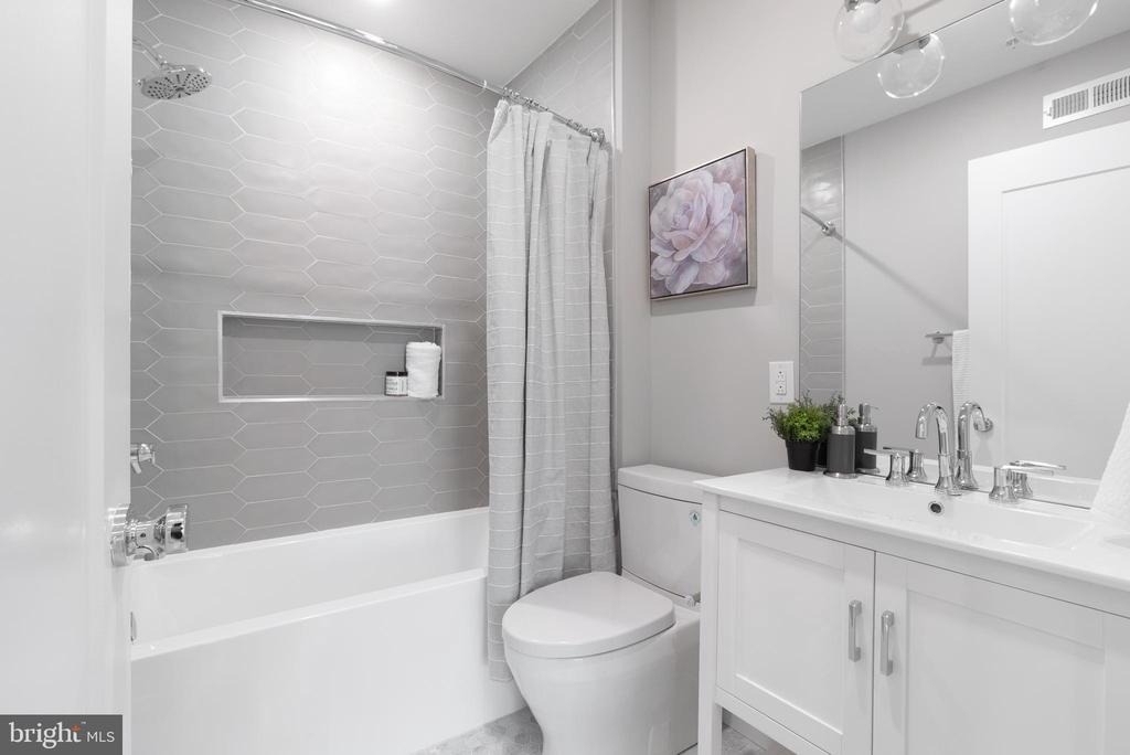 52 W Washington Lane - Photo 19