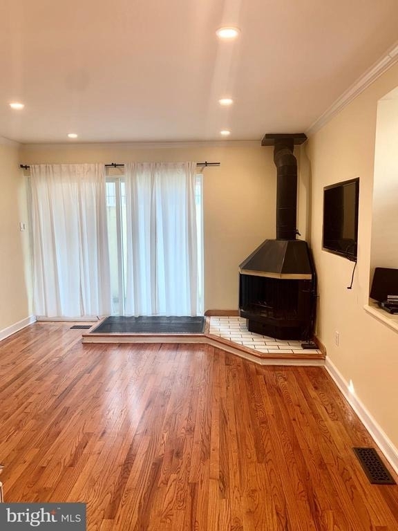838 Kater Street - Photo 4