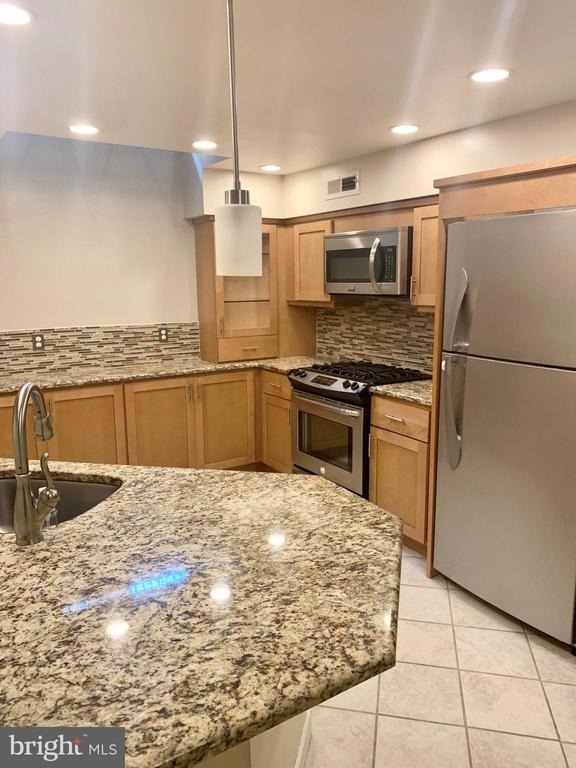 838 Kater Street - Photo 11