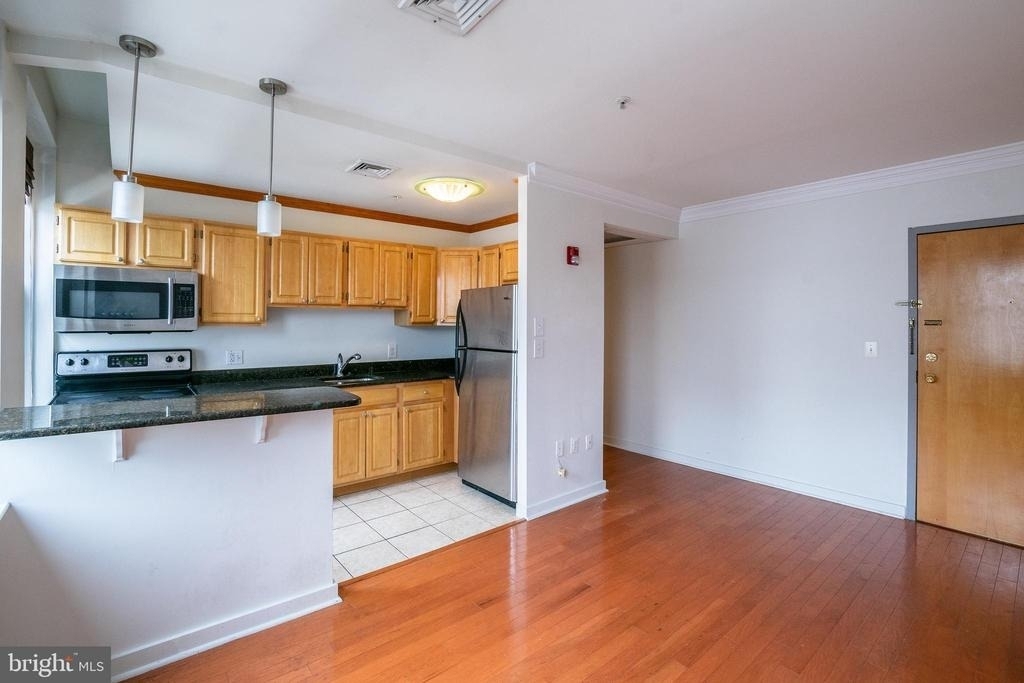 1939 Chestnut Street - Photo 6