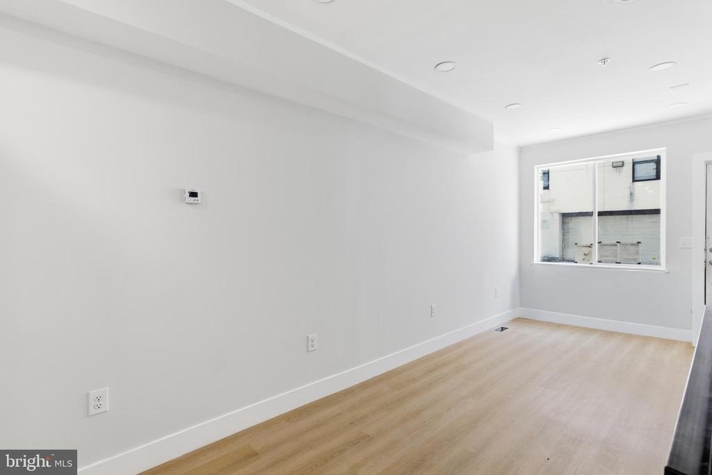 1511 W Flora Street - Photo 6