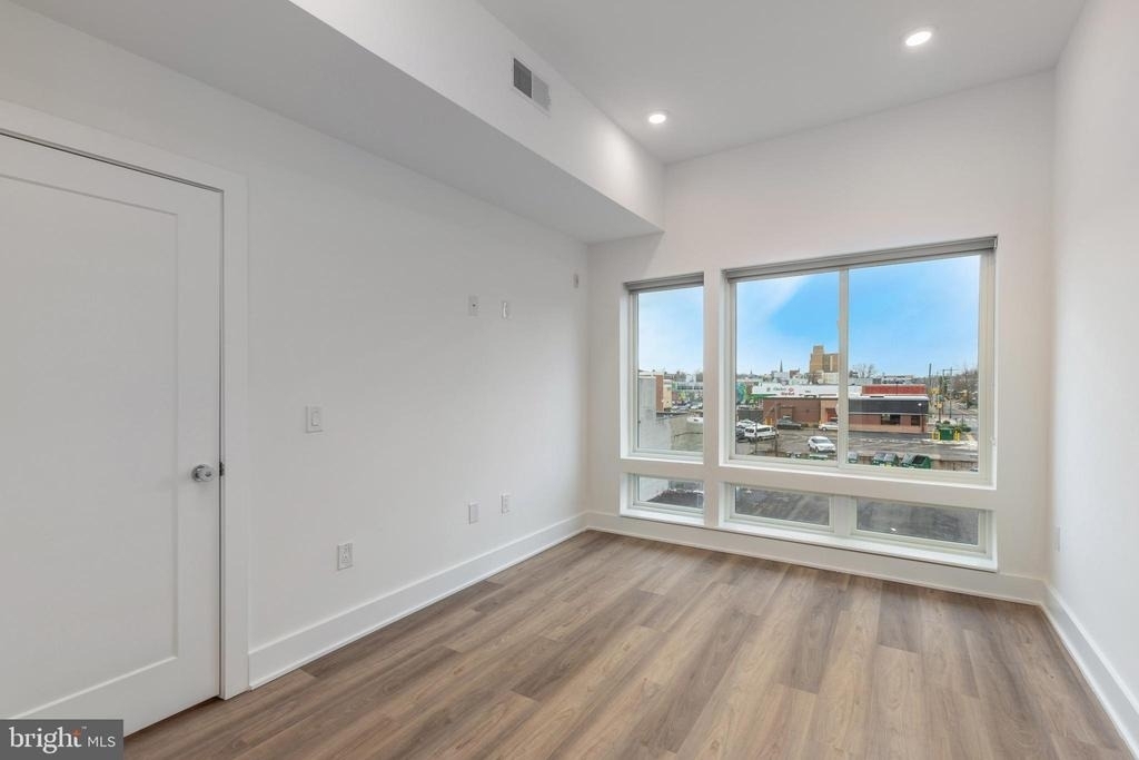 5545 Pulaski Avenue - Photo 19
