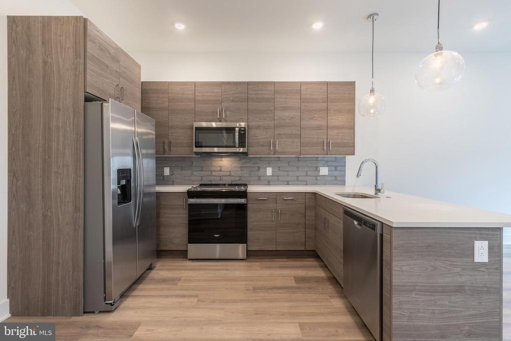 5545 Pulaski Avenue - Photo 1