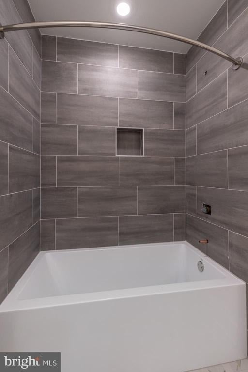 5545 Pulaski Avenue - Photo 13