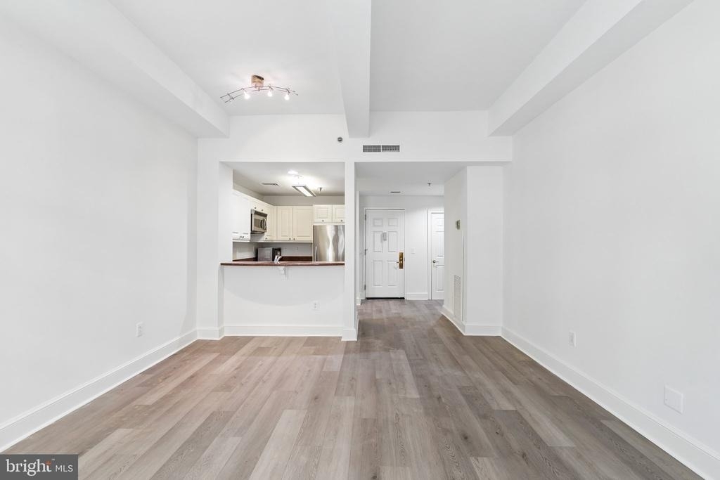 1500 Chestnut Street - Photo 3