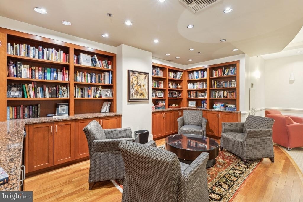 1500 Chestnut Street - Photo 16