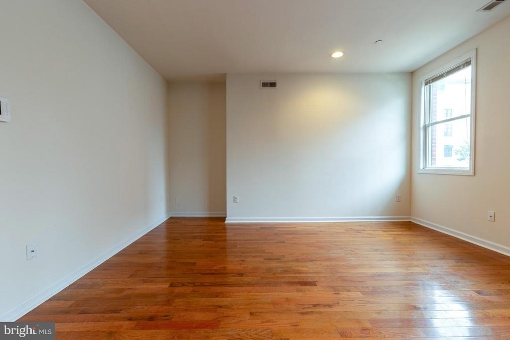 1429 Poplar Street - Photo 4