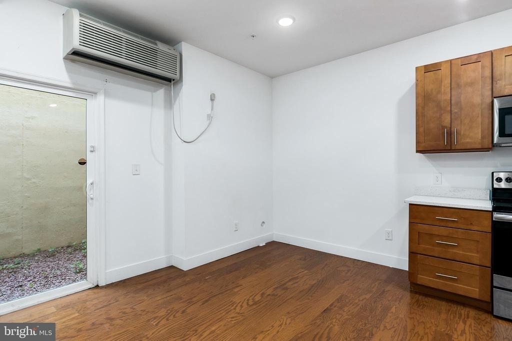 1639 Poplar Street - Photo 6