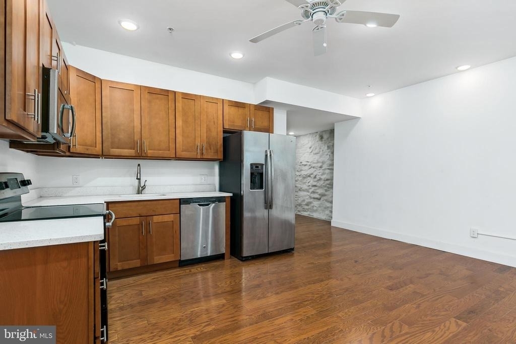 1639 Poplar Street - Photo 2