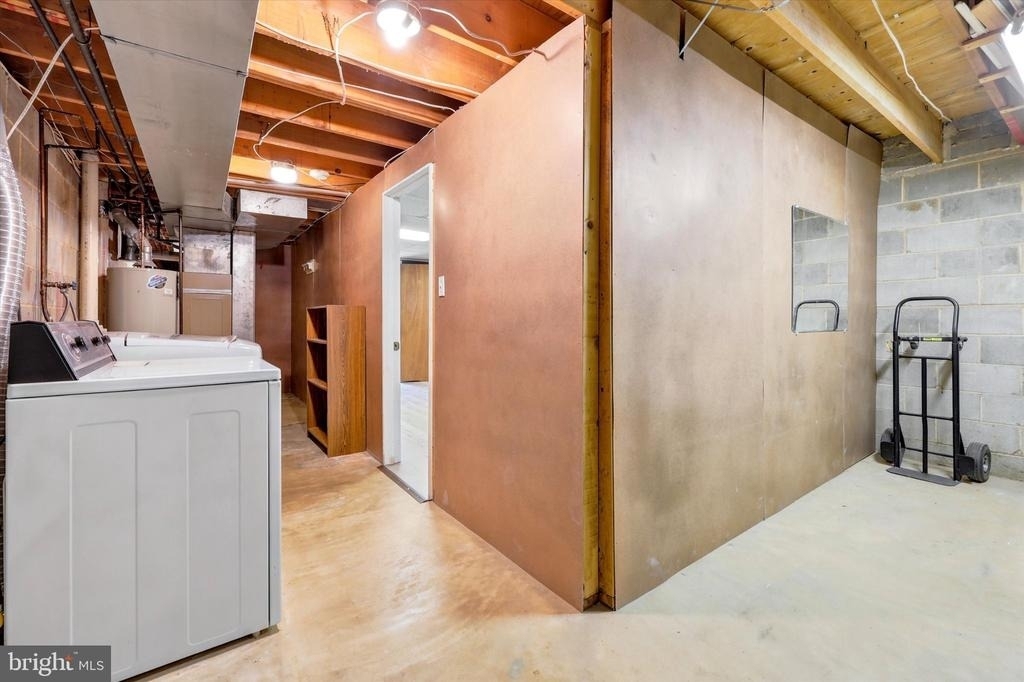 704 Keely Street - Photo 24