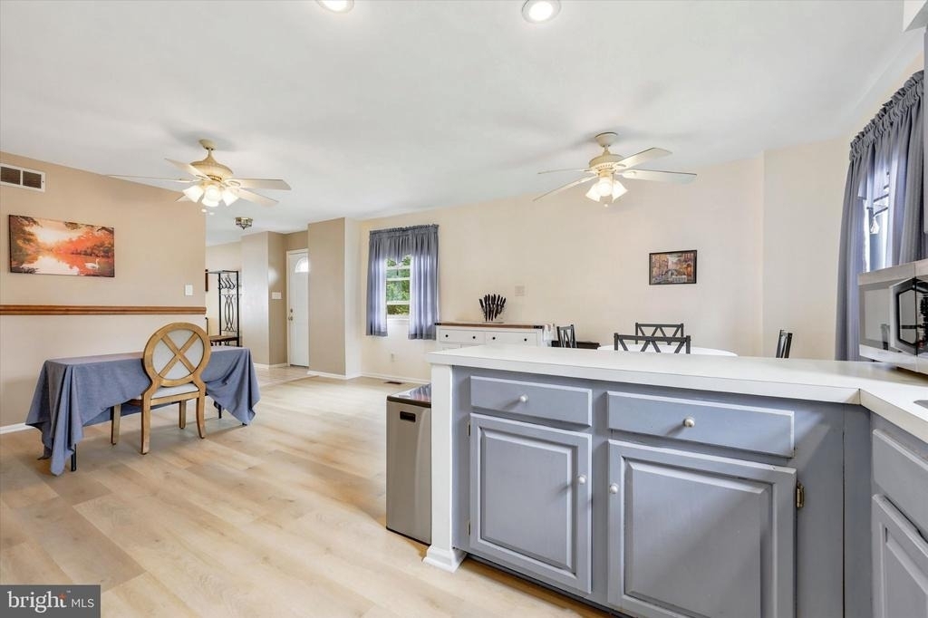 704 Keely Street - Photo 3