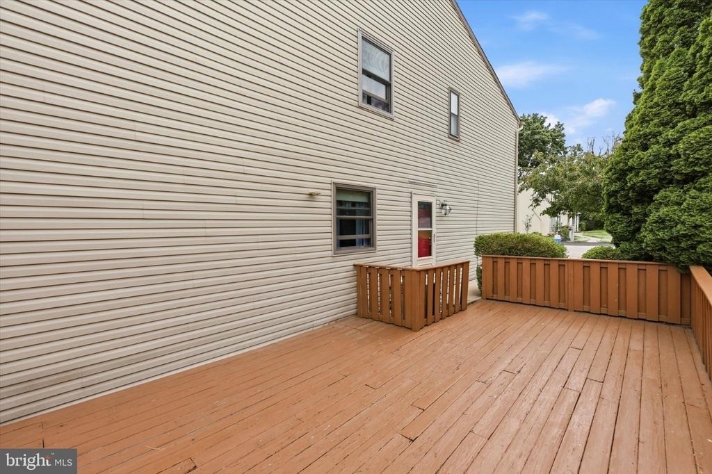 704 Keely Street - Photo 9