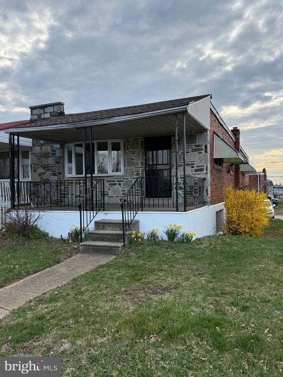8835 E Roosevelt Boulevard - Photo 1