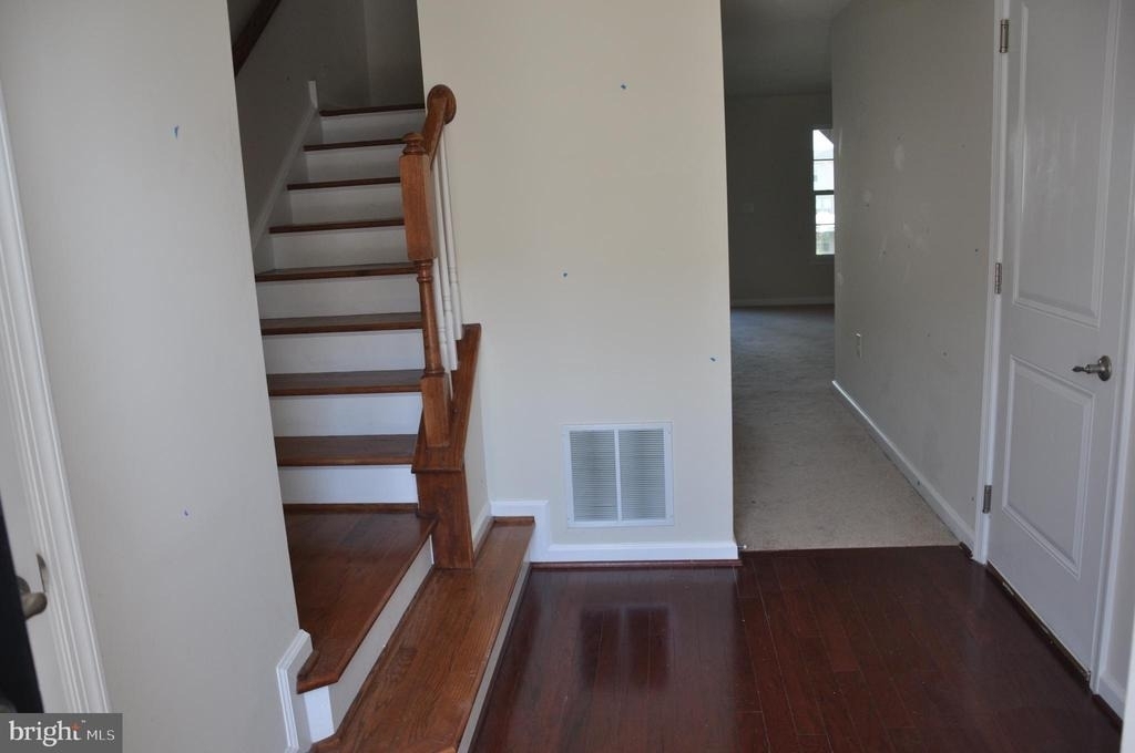 905 Susan Circle - Photo 5