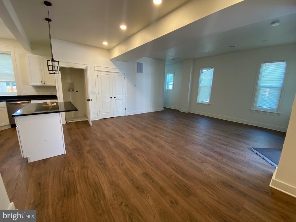 27 W Ferdinand Street - Photo 5