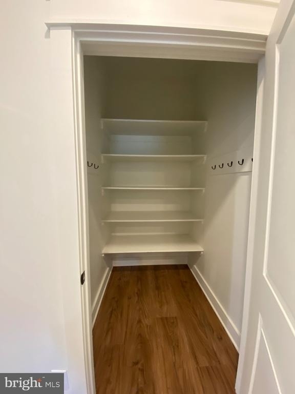 27 W Ferdinand Street - Photo 6