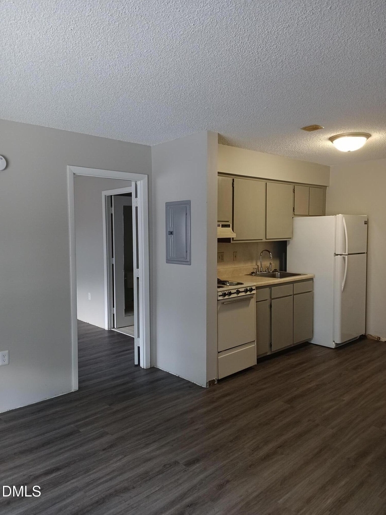 4700 Westgrove Street - Photo 2