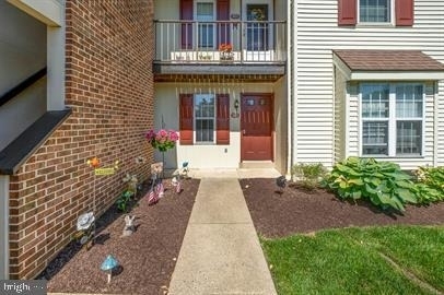 305 Westridge Circle - Photo 1