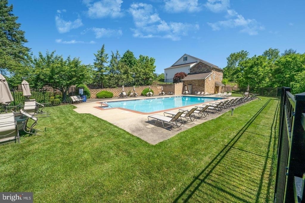 305 Westridge Circle - Photo 17
