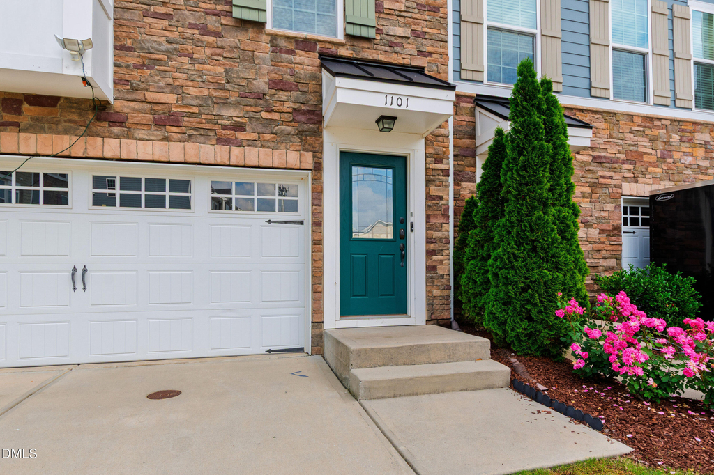 1101 Boxcar Way - Photo 1
