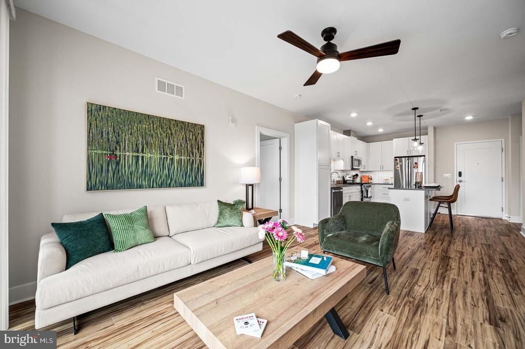 703 Rice Boulevard - Photo 1
