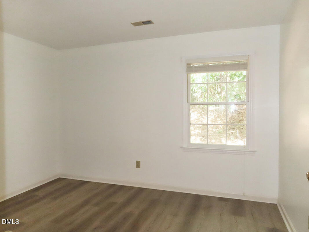 205 Standish Drive - Photo 3