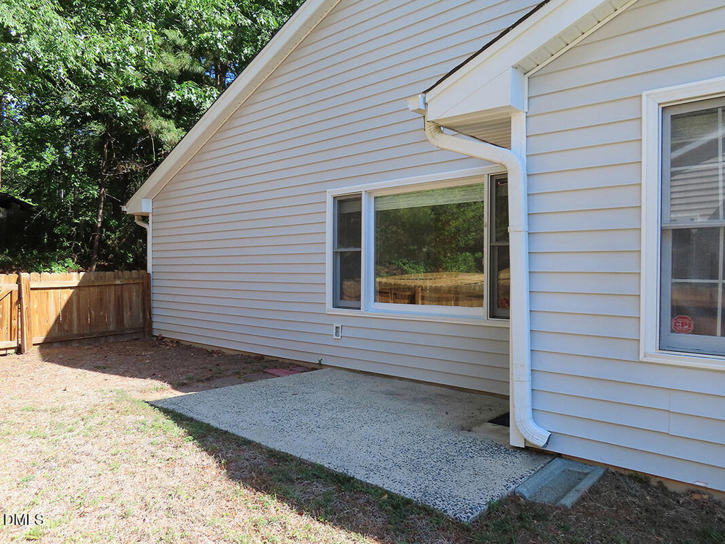 205 Standish Drive - Photo 6