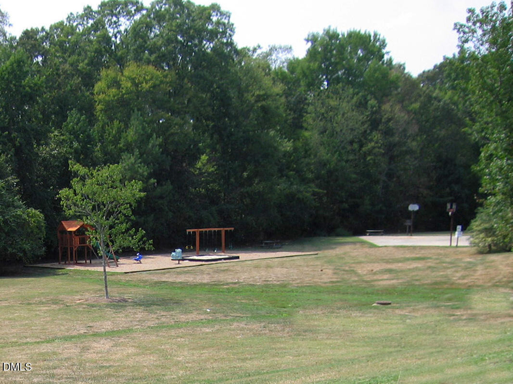 205 Standish Drive - Photo 12