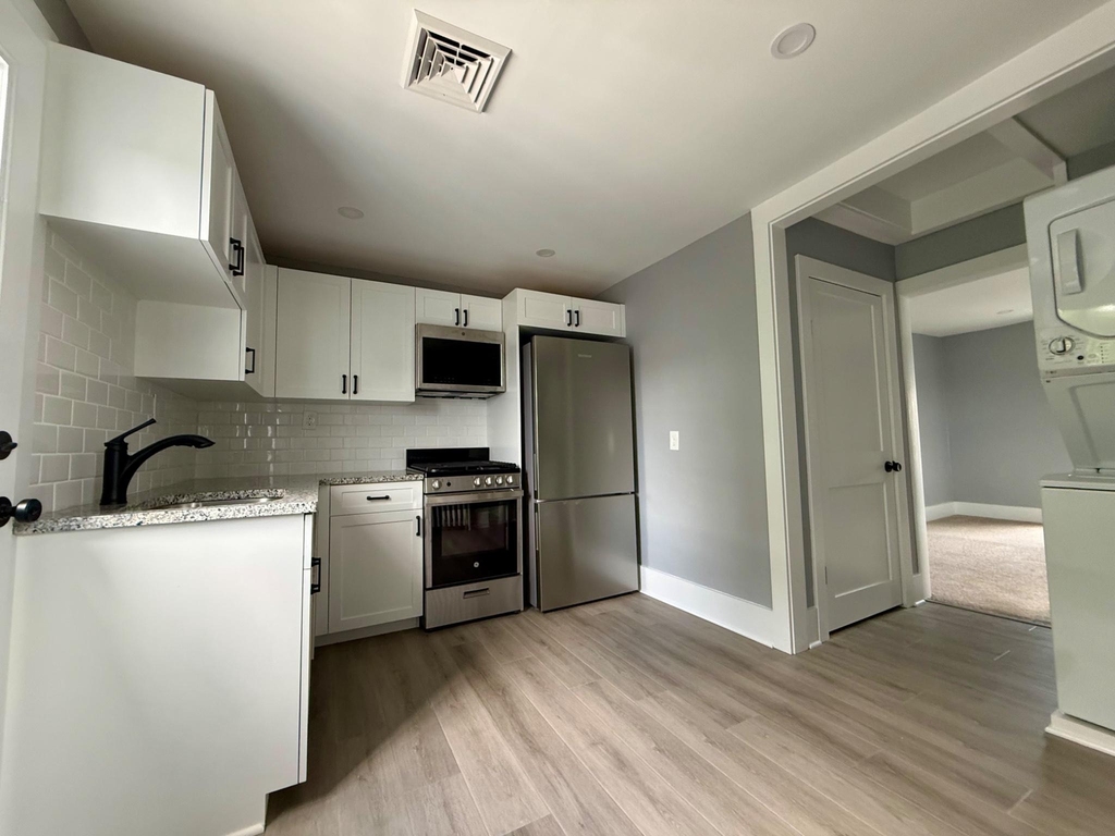 25 W State Street - Photo 0